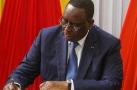 Sénégal : les présidentielles reportées